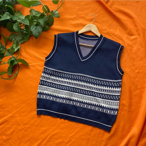 Vintage Navy Blue Patterned Sweater Vest V neck Fair Isle Pattern - Picture 6 of 6